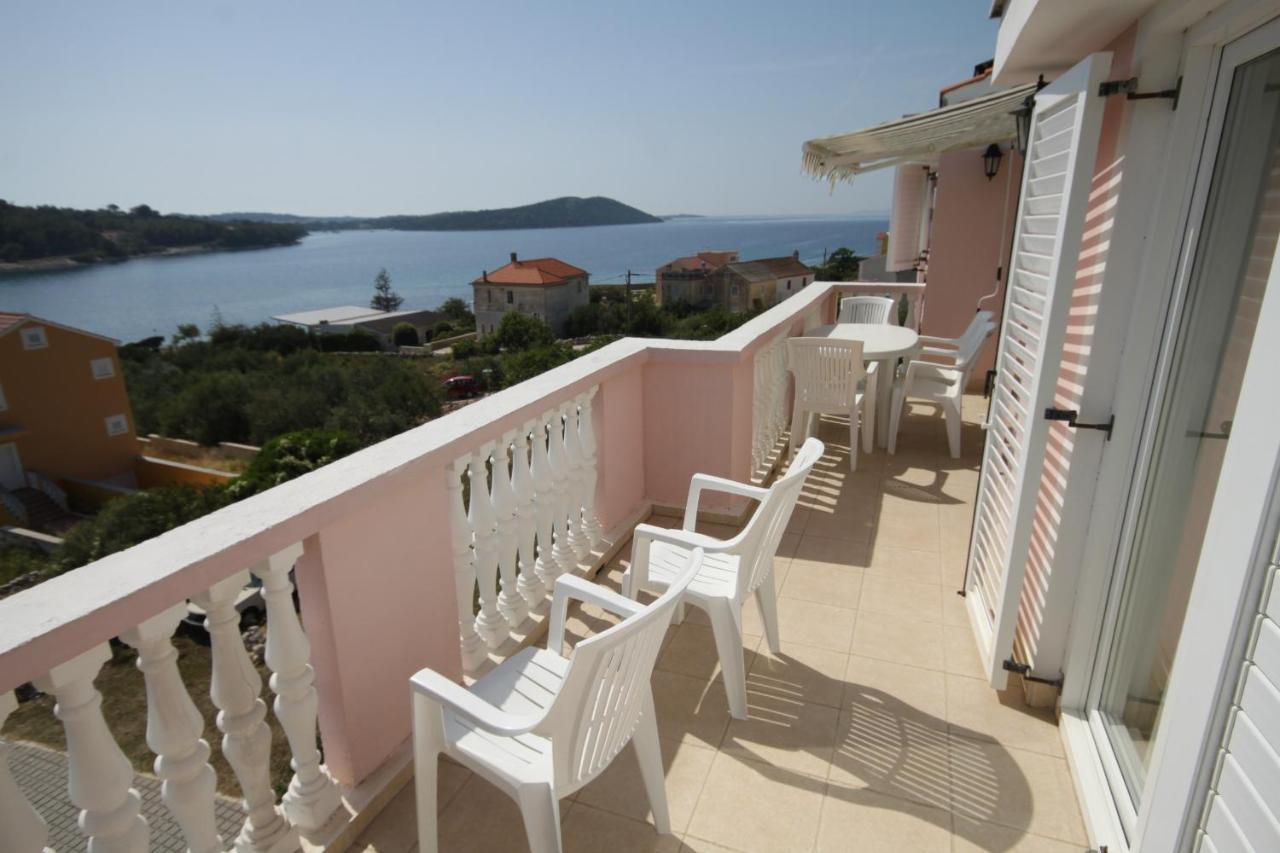 Apartments And Rooms By The Sea Cove Soline, Dugi Otok - 448 Вели-Рат Экстерьер фото